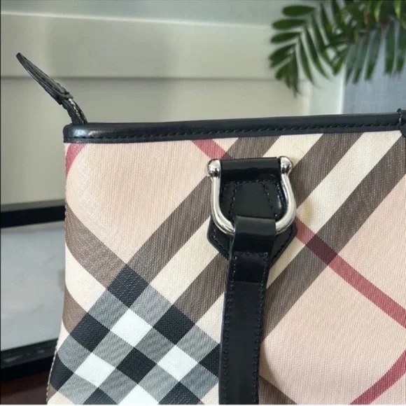 Burberry Black and Tan Checkered Tote - Picture 6 of 12
